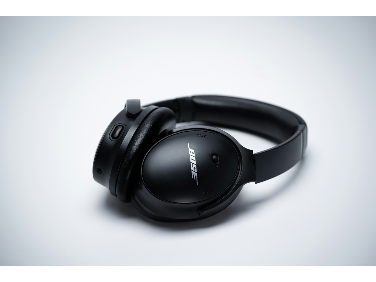 Bose QC35: Легенда, що відмовилася старіти 